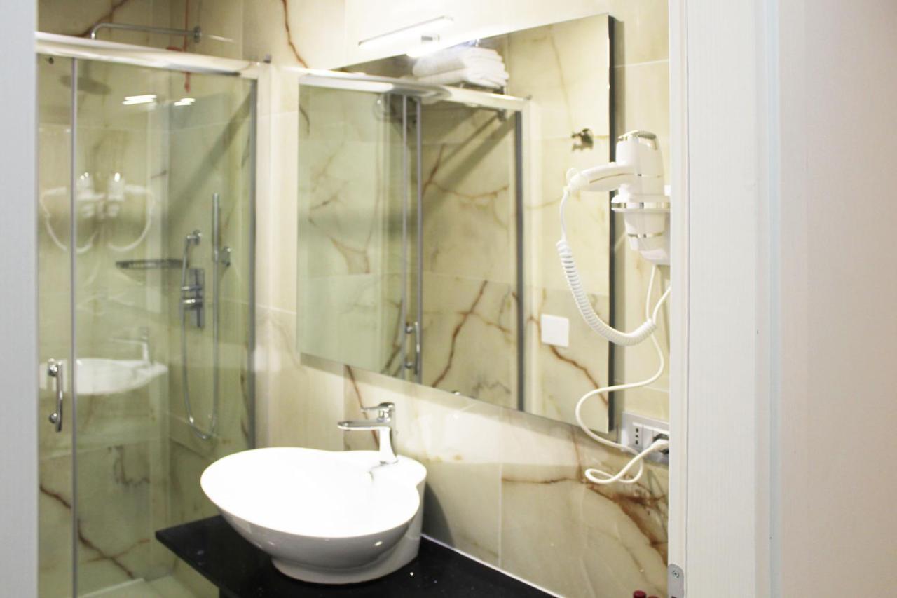Hotel Metropoli Milano Esterno foto