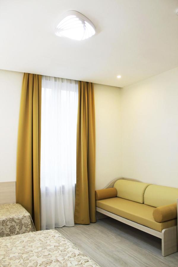 Hotel Metropoli Milano Esterno foto