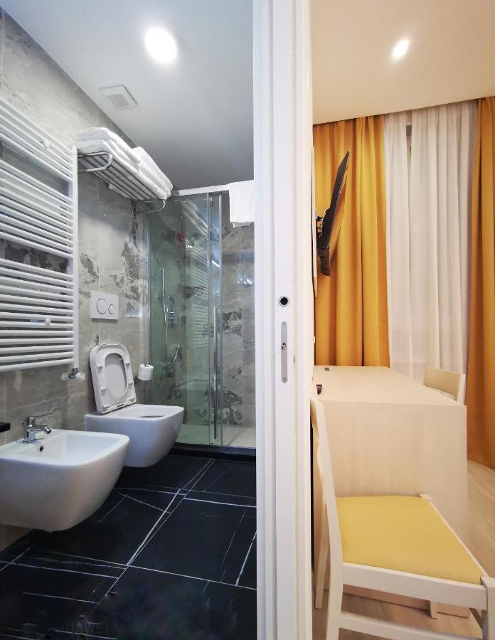 Hotel Metropoli Milano Esterno foto