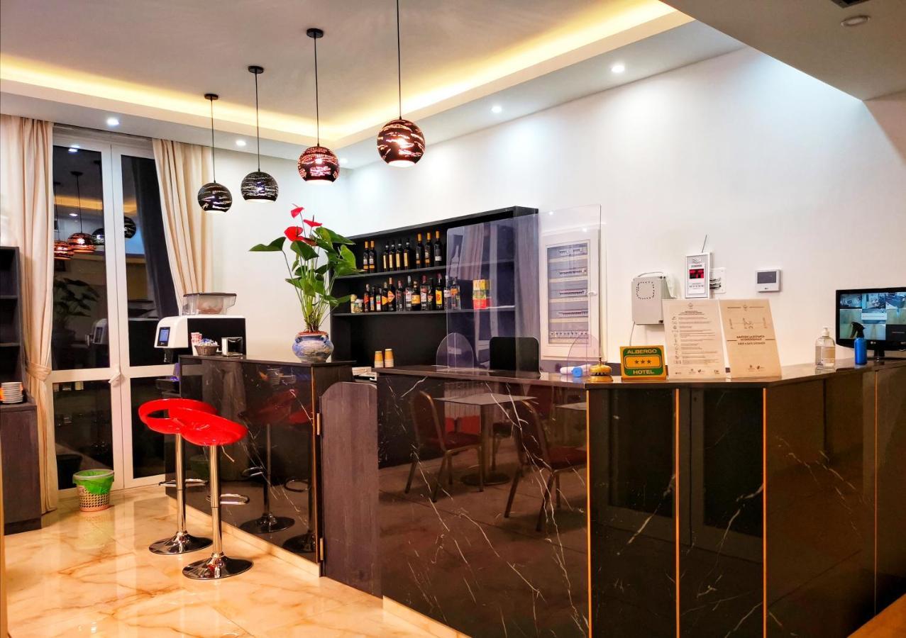 Hotel Metropoli Milano Esterno foto