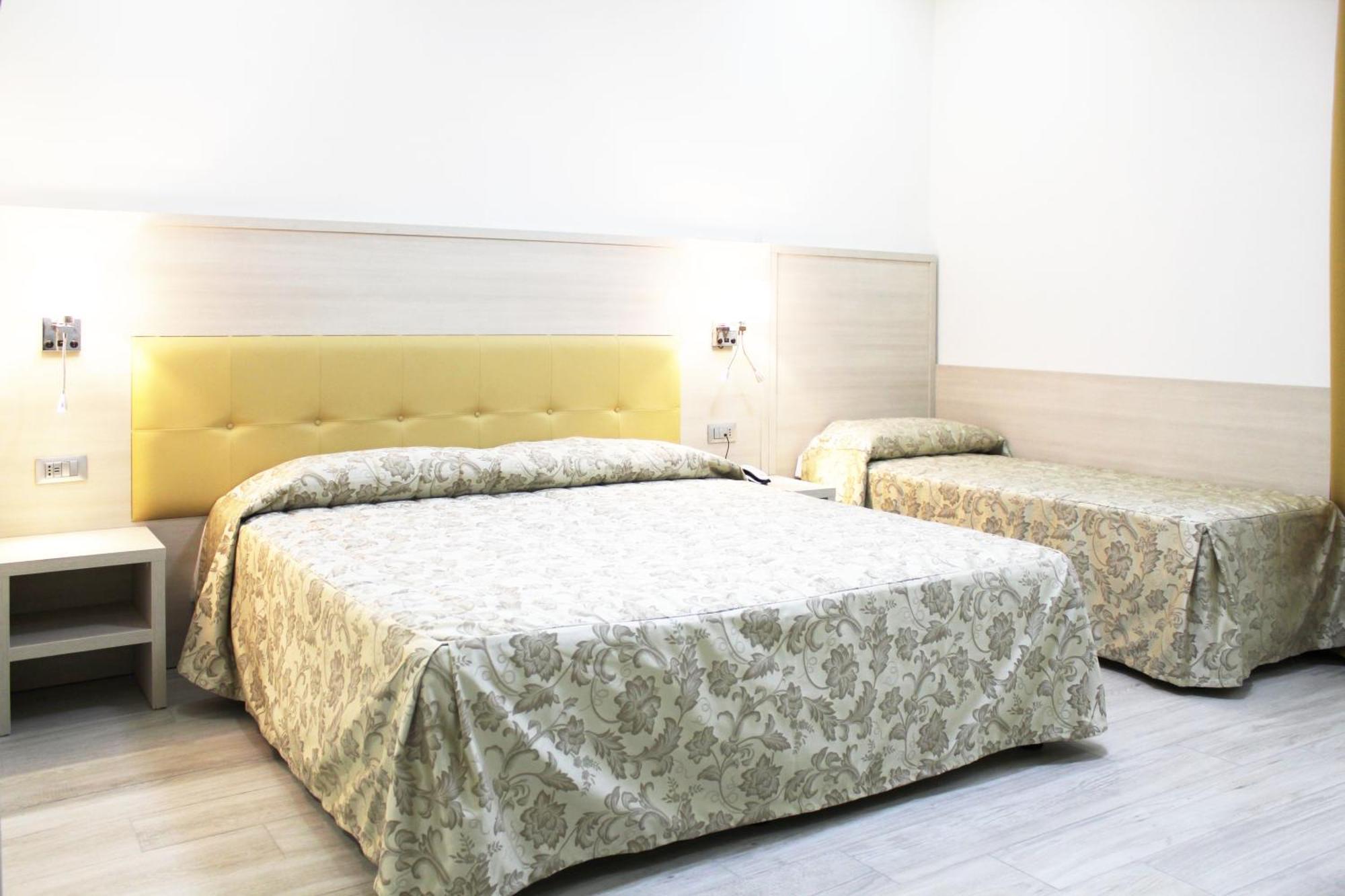 Hotel Metropoli Milano Esterno foto